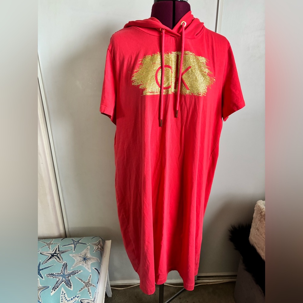 EUC Calvin Klein Red Hooded Dress with Gold CK Logo, Size 1X
